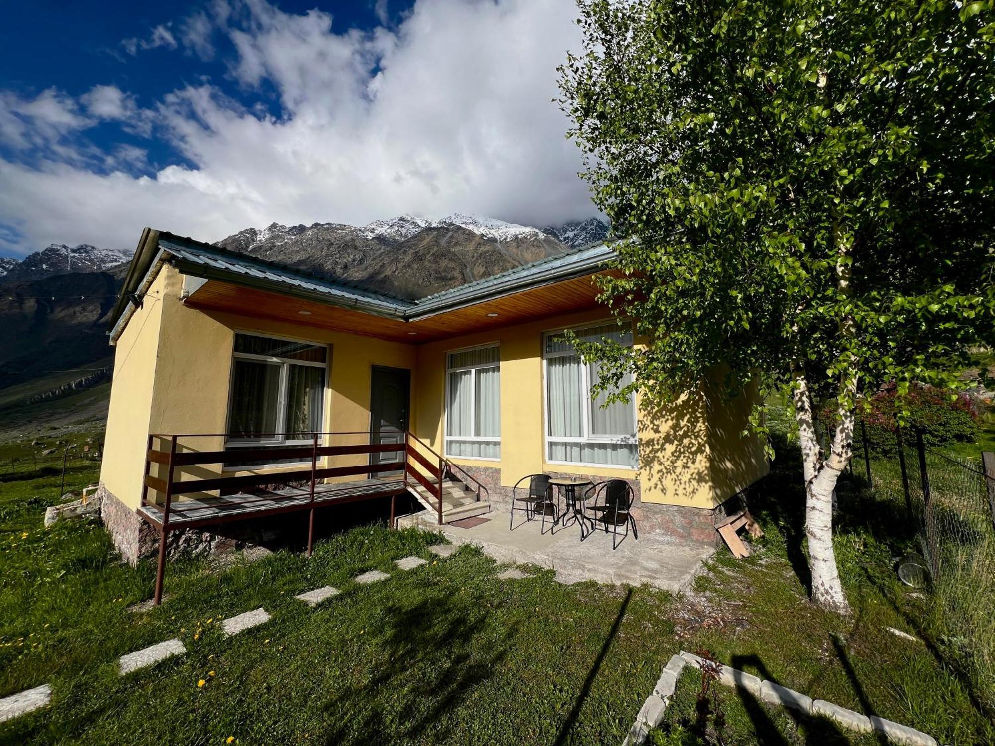 Mountain Kazbegi Apartment Exteriör bild