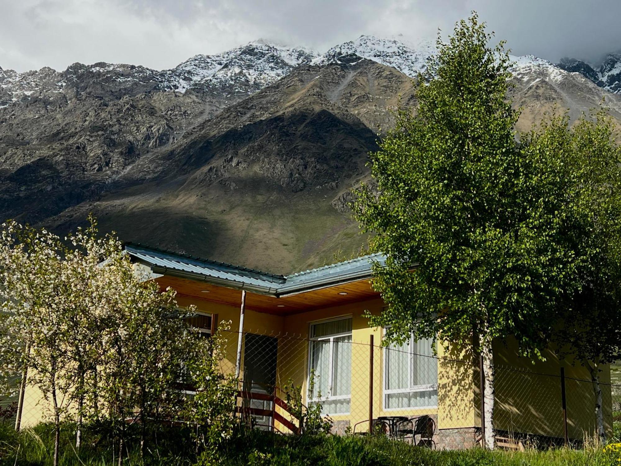 Mountain Kazbegi Apartment Exteriör bild